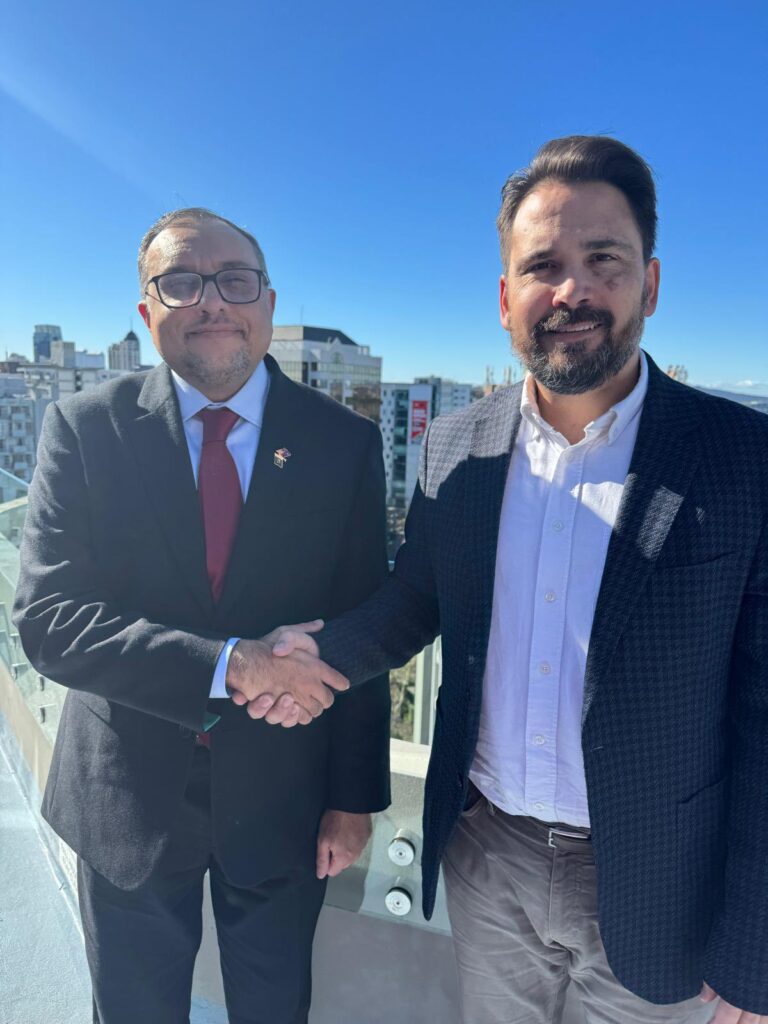 Delighted to meet CEODelighted to meet CEO Simon Brides of Auckland ChamberDelighted to meet CEO